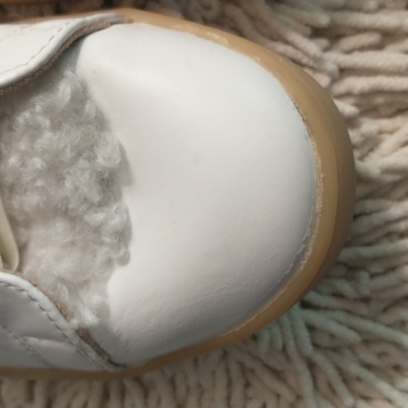 Stradivarius White Sneakers With Sherpa Tongue and Velveteen Shoelaces - Picture 5 of 12